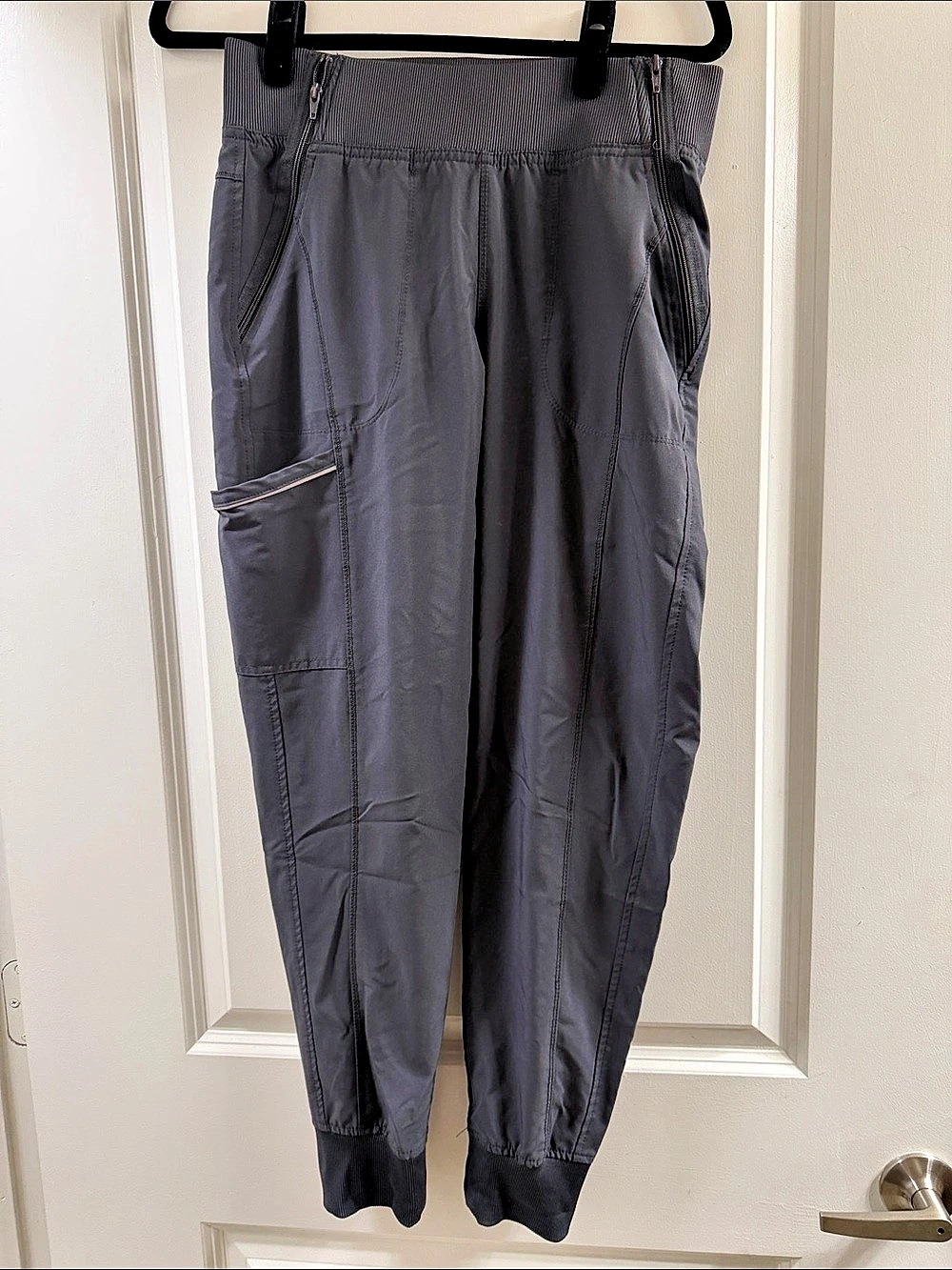 Cherokee Infinity by Cherokee Women's Mid Rise Tapered Leg Jogger Scrub Pant Pew